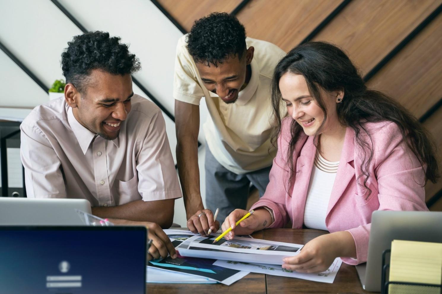 Ekip çalışması odaklı çevrimiçi eğitim oturumu